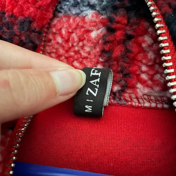 Cropped Thick Quarter Zip - Picture 4 of 6